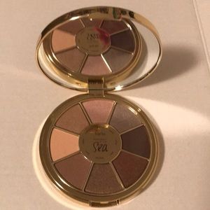 Tarte - Rainforest of the Sea Eyeshadow Palette